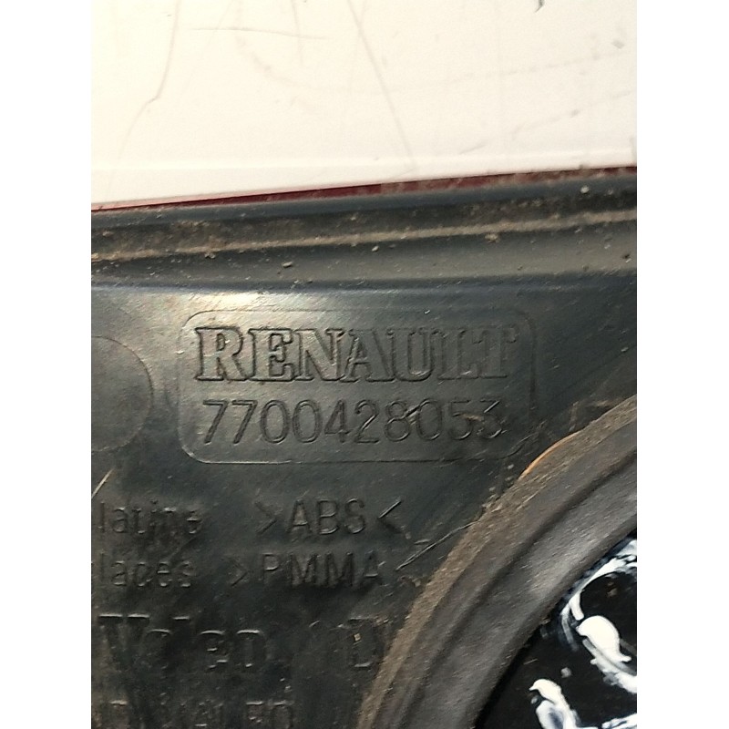 Recambio de piloto trasero derecho interior para renault megane i fase 2 classic (la..) referencia OEM IAM 7700428053  