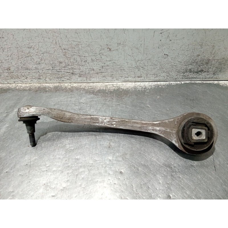 Recambio de brazo suspension inferior delantero derecho para audi a8 (4e2) 4.2 quattro referencia OEM IAM 4E0407696B  