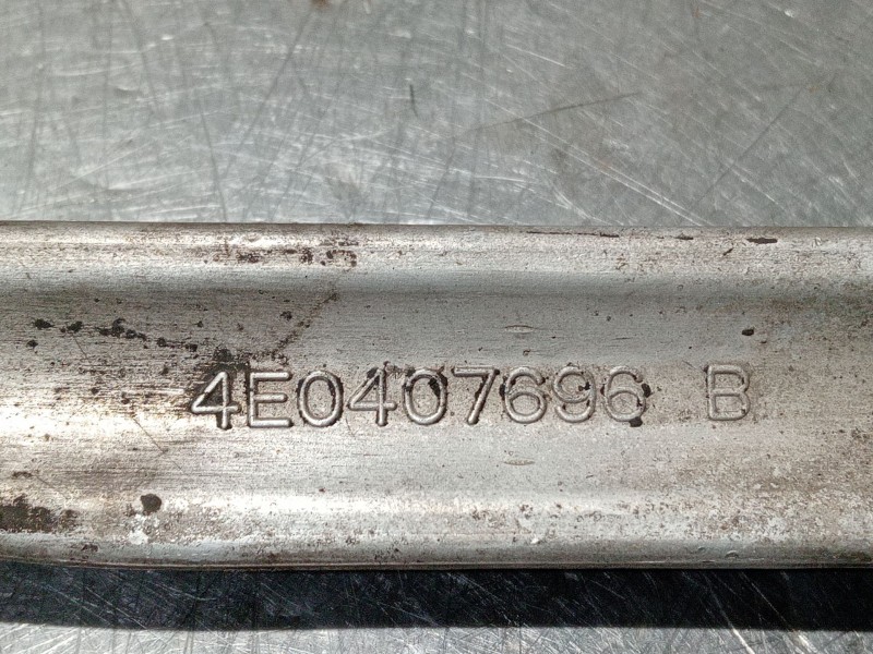 Recambio de brazo suspension inferior delantero derecho para audi a8 (4e2) 4.2 quattro referencia OEM IAM 4E0407696B  