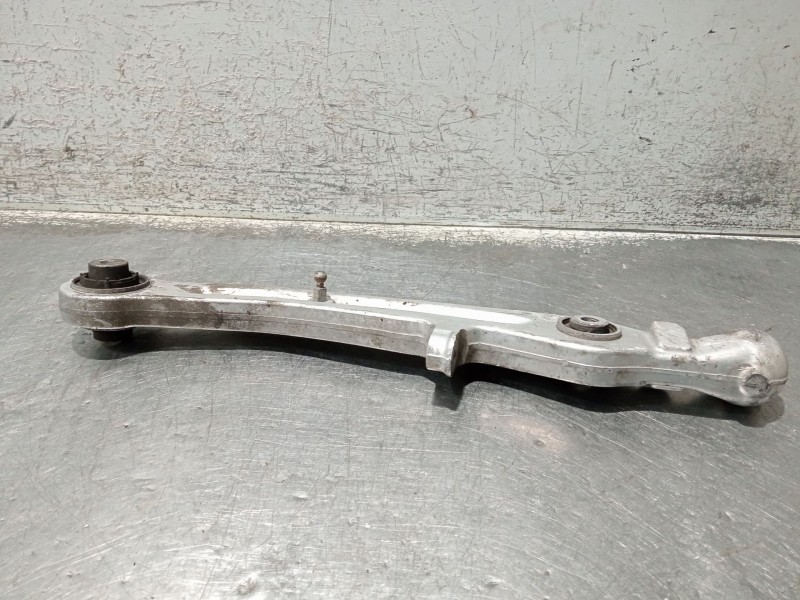 Recambio de brazo suspension inferior delantero derecho para audi a8 (4e2) 4.2 quattro referencia OEM IAM 4E0407155C  