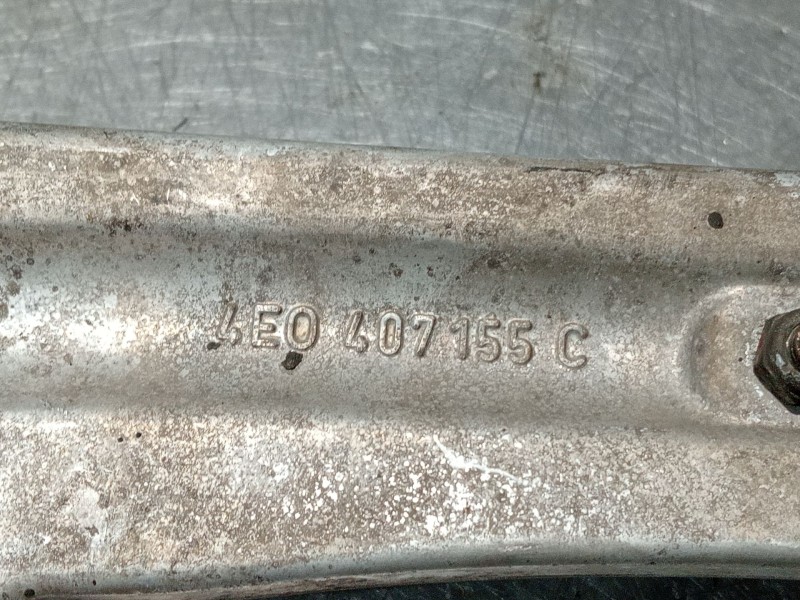 Recambio de brazo suspension inferior delantero derecho para audi a8 (4e2) 4.2 quattro referencia OEM IAM 4E0407155C  