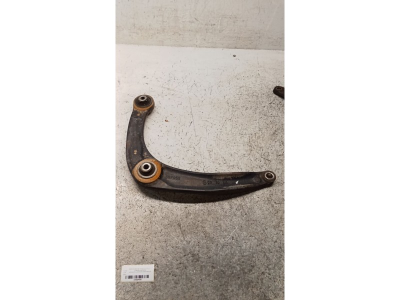 Recambio de brazo suspension superior delantero izquierdo para citroën c4 coupe by loeb referencia OEM IAM   