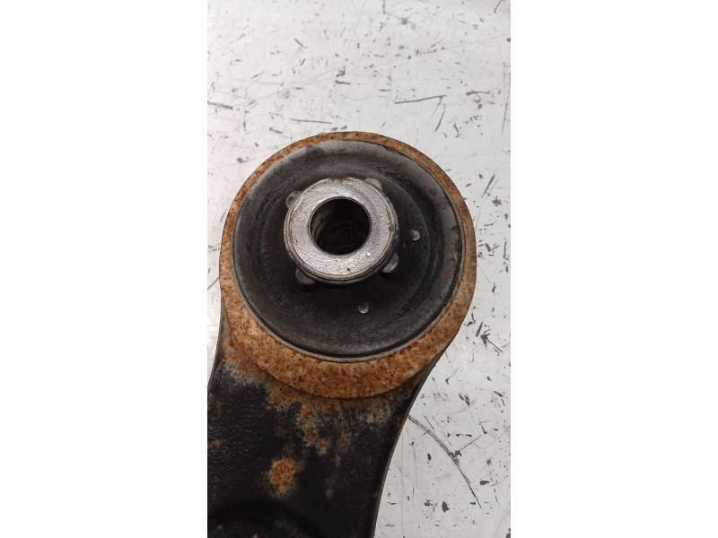 Recambio de brazo suspension superior delantero izquierdo para citroën c4 coupe by loeb referencia OEM IAM   