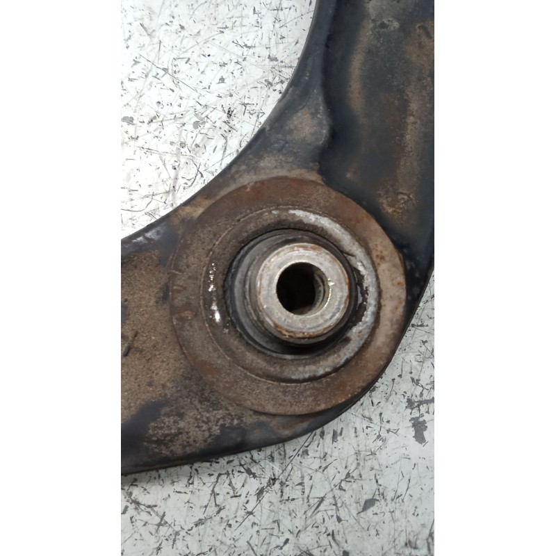 Recambio de brazo suspension superior delantero derecho para citroën c4 coupe by loeb referencia OEM IAM 566792ax  