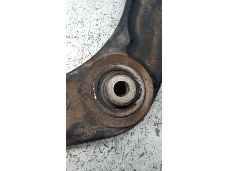 Recambio de brazo suspension superior delantero derecho para citroën c4 coupe by loeb referencia OEM IAM 566792ax  