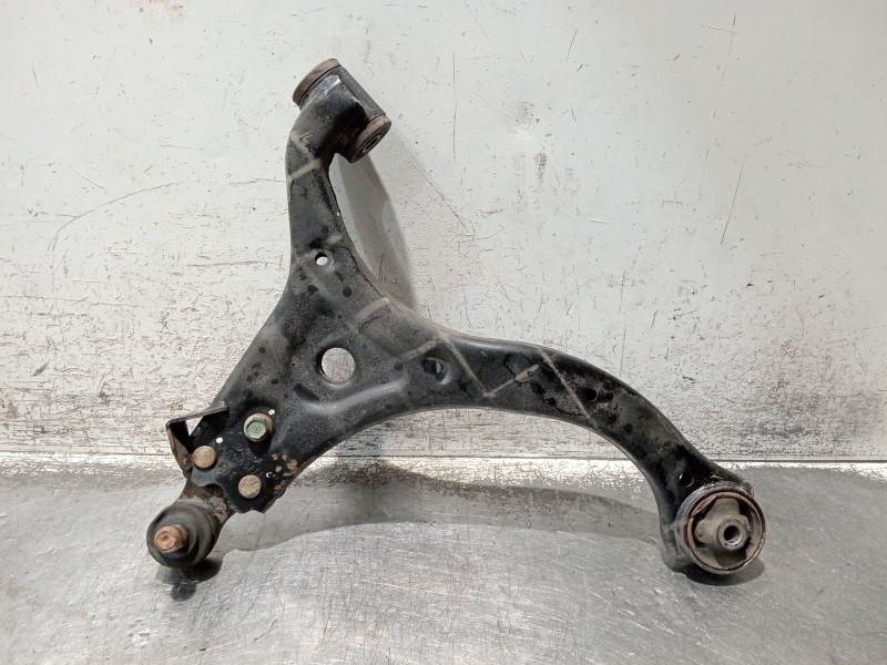 Recambio de brazo suspension inferior delantero derecho para kia carnival / grand carnival iii (vq) 2.9 crdi referencia OEM IAM 