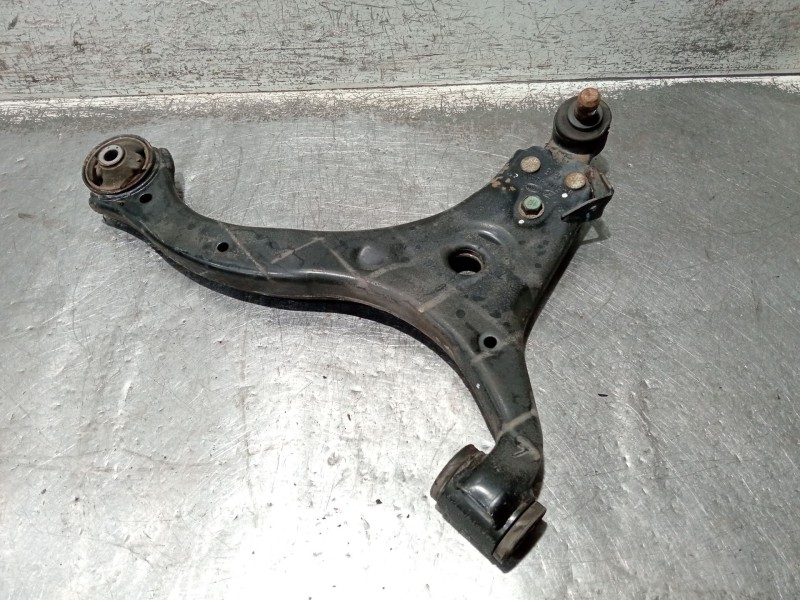 Recambio de brazo suspension inferior delantero derecho para kia carnival / grand carnival iii (vq) 2.9 crdi referencia OEM IAM 