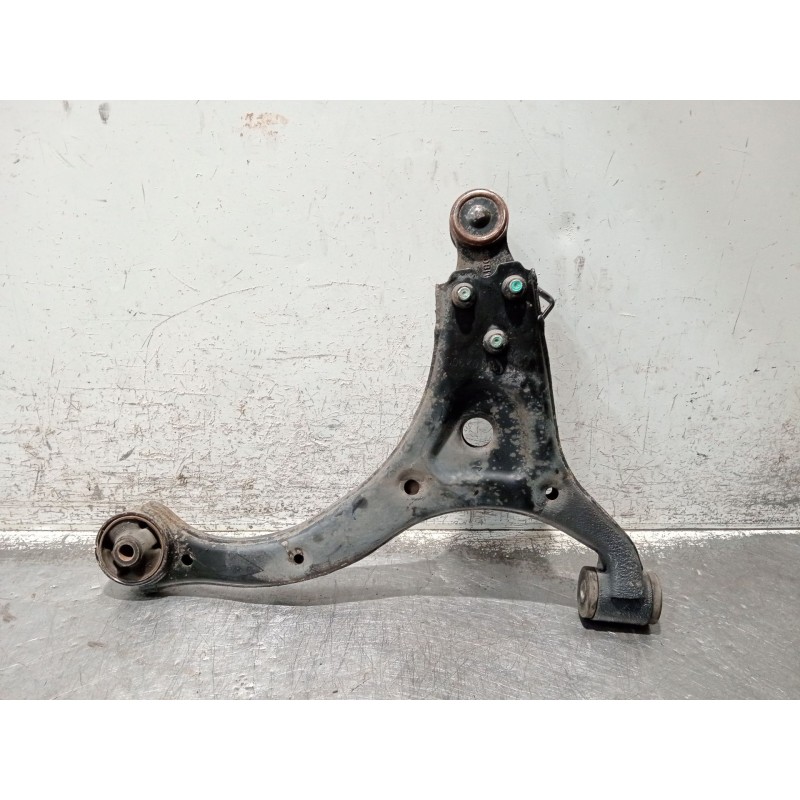 Recambio de brazo suspension inferior delantero izquierdo para kia carnival / grand carnival iii (vq) 2.9 crdi referencia OEM IA