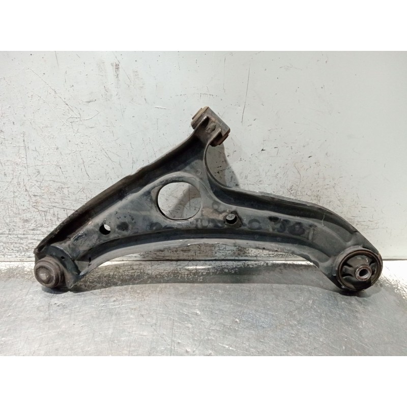 Recambio de brazo suspension inferior delantero derecho para hyundai getz (tb) 1.1 referencia OEM IAM 54501ICXXX  