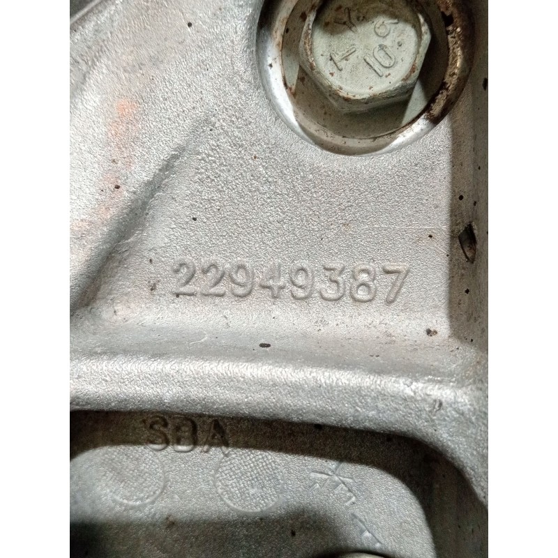 Recambio de mangueta trasera derecha para opel insignia b sports tourer (z18) 2.0 cdti (35) referencia OEM IAM 22949387  