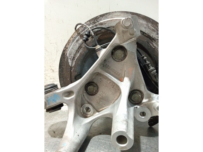Recambio de mangueta trasera izquierda para opel insignia b sports tourer (z18) 2.0 cdti (35) referencia OEM IAM 22949386  