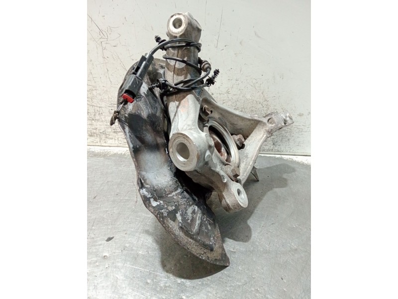 Recambio de mangueta delantera izquierda para opel insignia b sports tourer (z18) 2.0 cdti (35) referencia OEM IAM 23384197  