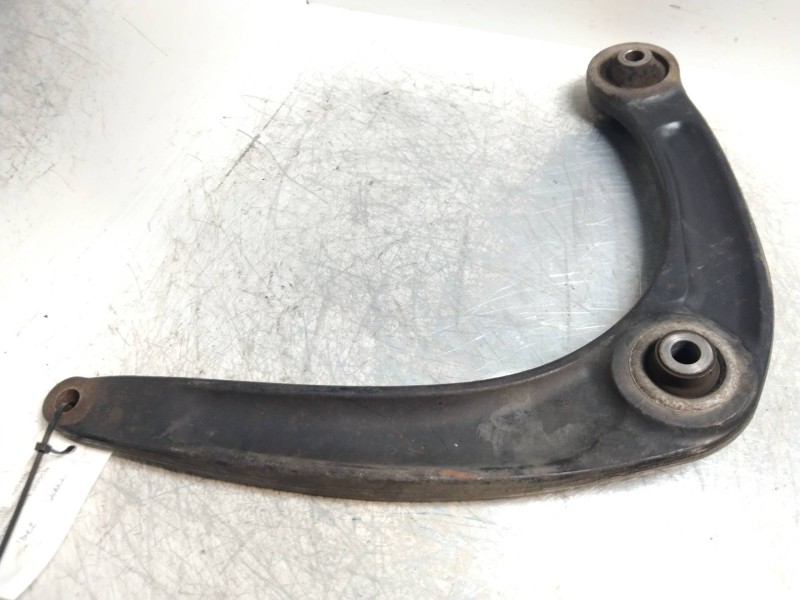 Recambio de brazo suspension inferior delantero izquierdo para peugeot 3008 premium referencia OEM IAM   