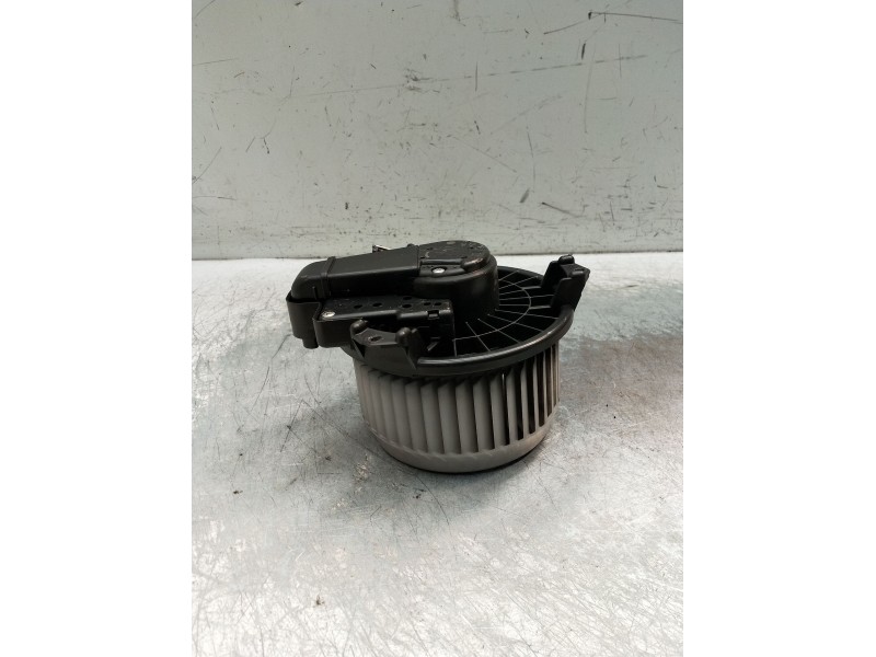 Recambio de motor calefaccion para toyota yaris live referencia OEM IAM   