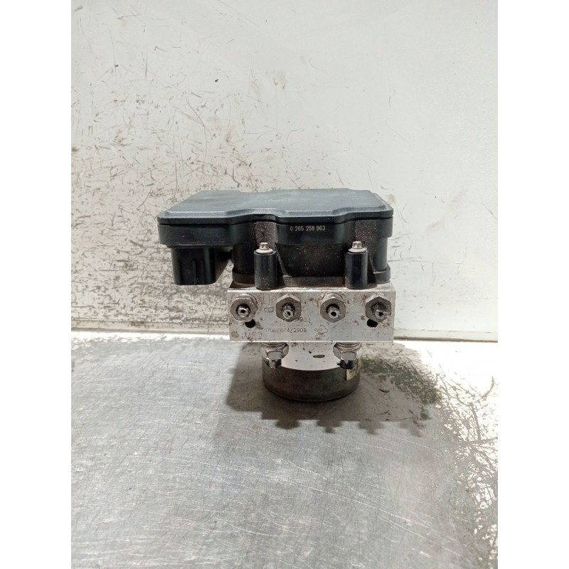 Recambio de abs para opel insignia b sports tourer (z18) 2.0 cdti (35) referencia OEM IAM 0265956574 0265258963 84257233