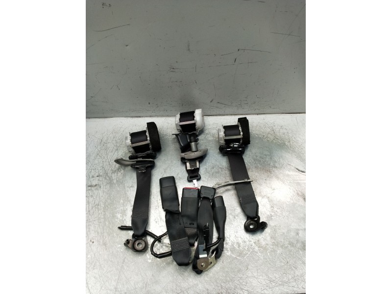 Recambio de juego cinturones trasero para toyota yaris live referencia OEM IAM   