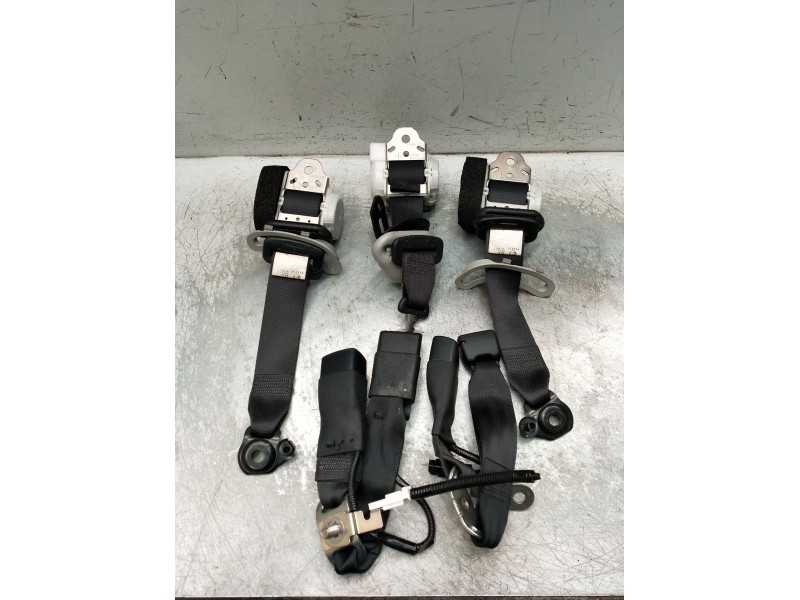Recambio de juego cinturones trasero para toyota yaris live referencia OEM IAM   