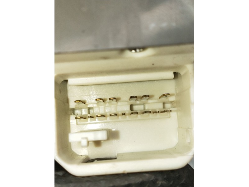 Recambio de mando elevalunas delantero izquierdo para toyota yaris live referencia OEM IAM 192835  