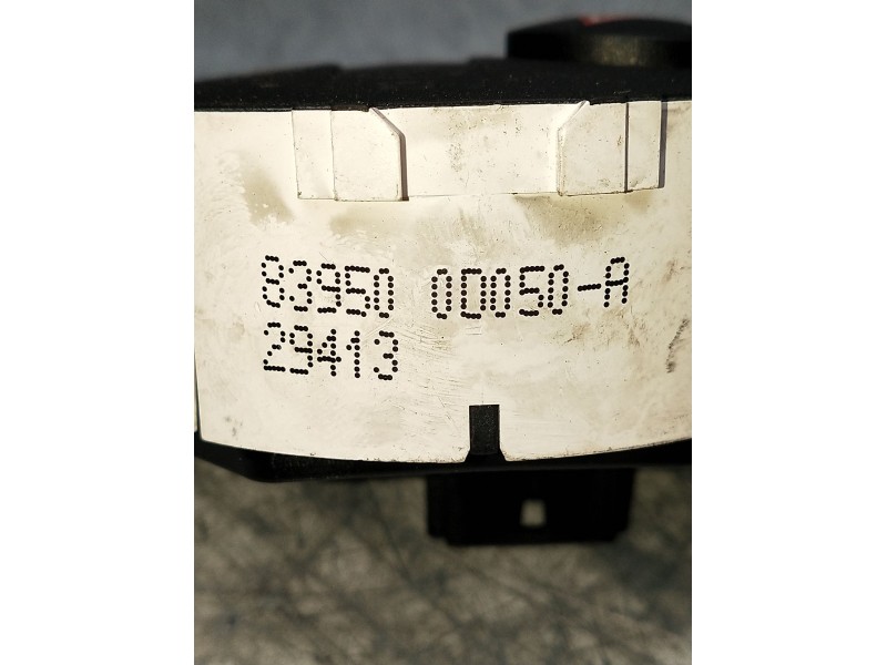 Recambio de mando multifuncion para toyota yaris live referencia OEM IAM 839500d050  