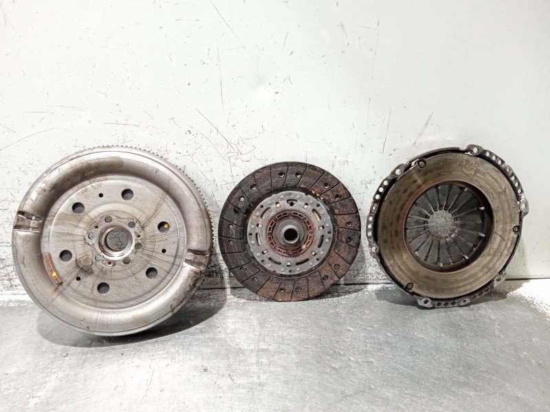 Recambio de kit embrague para audi a3 (8l) referencia OEM IAM 324030210 124032110 