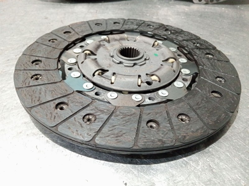 Recambio de kit embrague para audi a3 (8l) referencia OEM IAM 324030210 124032110 