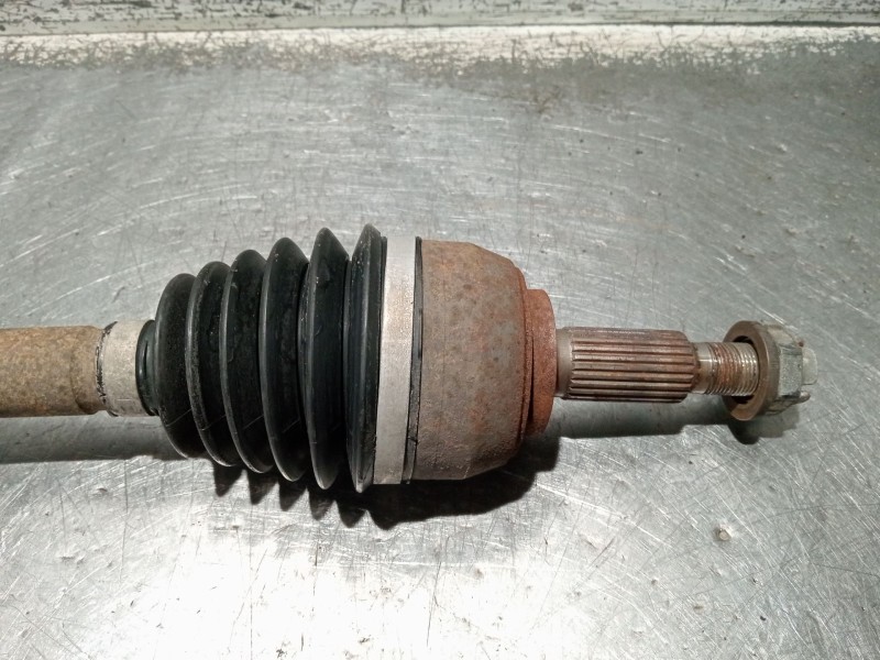 Recambio de transmision delantera izquierda para renault megane ii classic berlina confort authentique referencia OEM IAM 820019