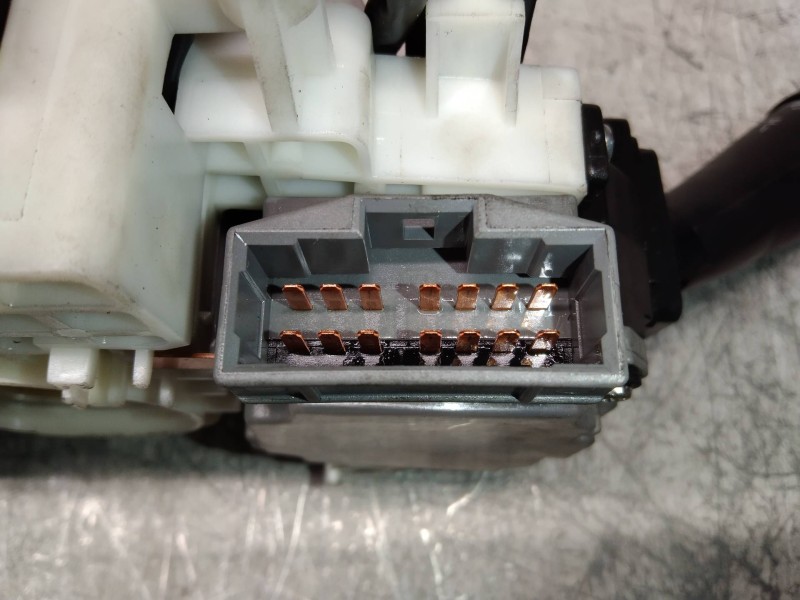 Recambio de mando luces para kia sportage 2.0 crdi referencia OEM IAM   