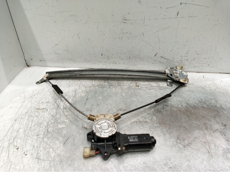 Recambio de elevalunas delantero derecho para mitsubishi montero (v20/v40) referencia OEM IAM mb517476 3p 