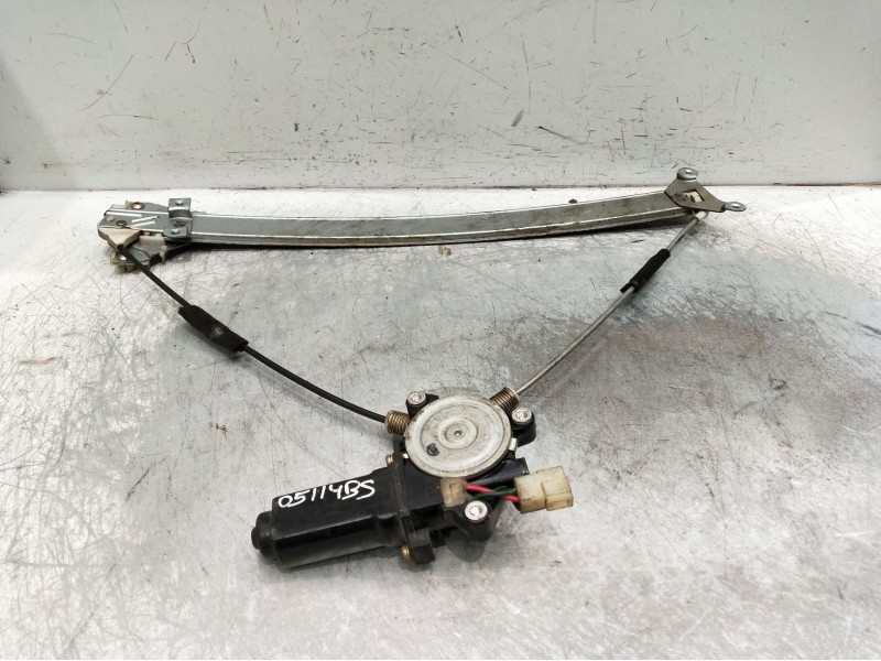 Recambio de elevalunas delantero derecho para mitsubishi montero (v20/v40) referencia OEM IAM mb517476 3p 