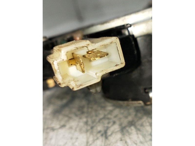 Recambio de elevalunas delantero derecho para mitsubishi montero (v20/v40) referencia OEM IAM mb517476 3p 