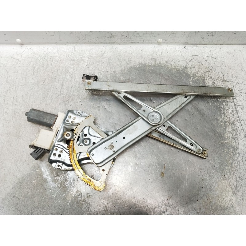 Recambio de elevalunas delantero izquierdo para toyota avensis berlina (t25) 1.8 sol sedán (4-ptas.) referencia OEM IAM 01308220