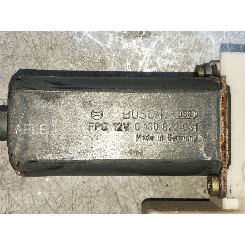 Recambio de elevalunas delantero izquierdo para toyota avensis berlina (t25) 1.8 sol sedán (4-ptas.) referencia OEM IAM 01308220