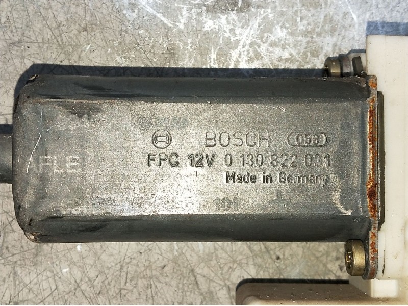 Recambio de elevalunas delantero izquierdo para toyota avensis berlina (t25) 1.8 sol sedán (4-ptas.) referencia OEM IAM 01308220