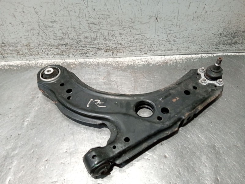Recambio de brazo suspension inferior delantero izquierdo para audi a3 (8l) referencia OEM IAM   