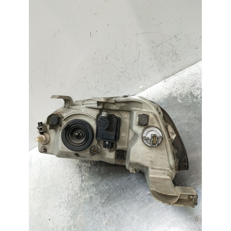 Recambio de faro derecho para honda civic vi hatchback (ej, ek) 1.5 i (ek3) referencia OEM IAM 88203030D  