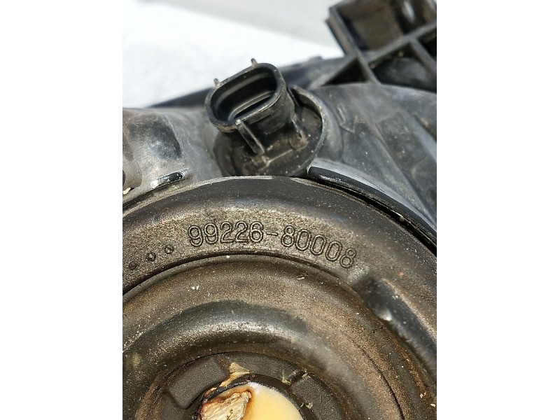 Recambio de faro derecho para toyota avensis berlina (t25) 1.8 sol sedán (4-ptas.) referencia OEM IAM 9922880008  