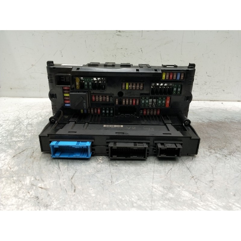 Recambio de caja reles / fusibles para bmw serie 5 lim. (f10) 525d xdrive referencia OEM IAM 23071203273648925281501  