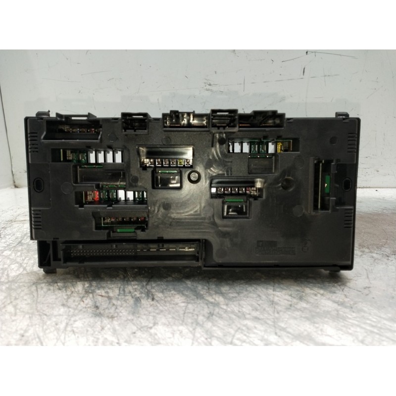 Recambio de caja reles / fusibles para bmw serie 5 lim. (f10) 525d xdrive referencia OEM IAM 23071203273648925281501  