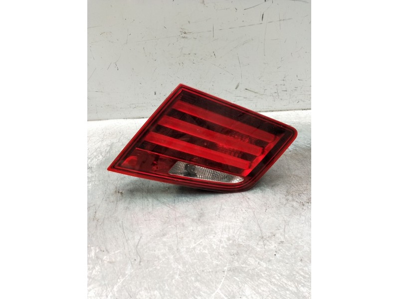 Recambio de piloto trasero derecho interior para bmw serie 5 lim. (f10) 525d xdrive referencia OEM IAM 632172032269092zt01023502