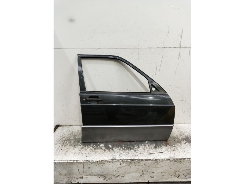 Recambio de puerta delantera derecha para mercedes-benz clase c (w201) berlina referencia OEM IAM  5p 