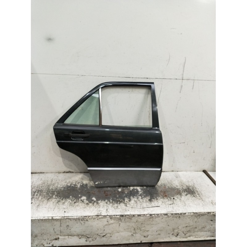 Recambio de puerta trasera derecha para mercedes-benz clase c (w201) berlina referencia OEM IAM  4p 