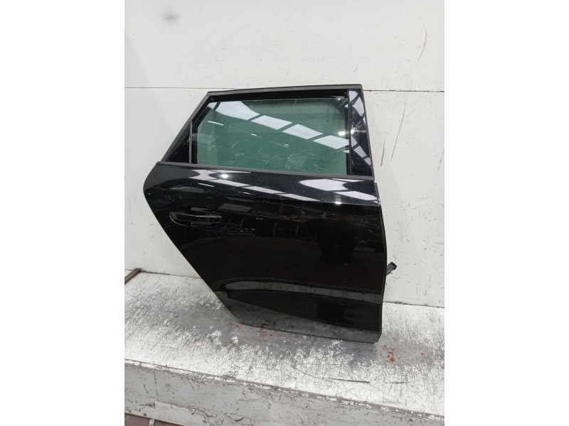 Recambio de puerta trasera derecha para seat leon sportstourer (kl8) referencia OEM IAM   