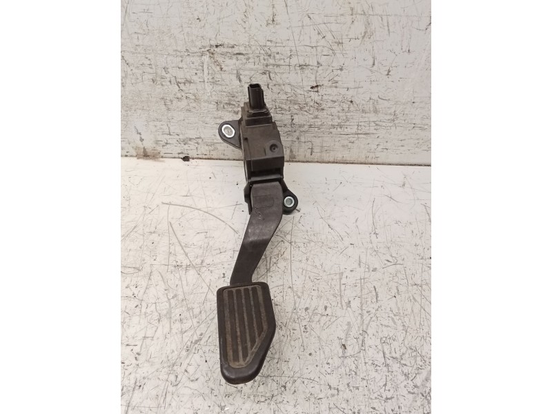 Recambio de potenciometro pedal para toyota yaris live referencia OEM IAM 7811000160  