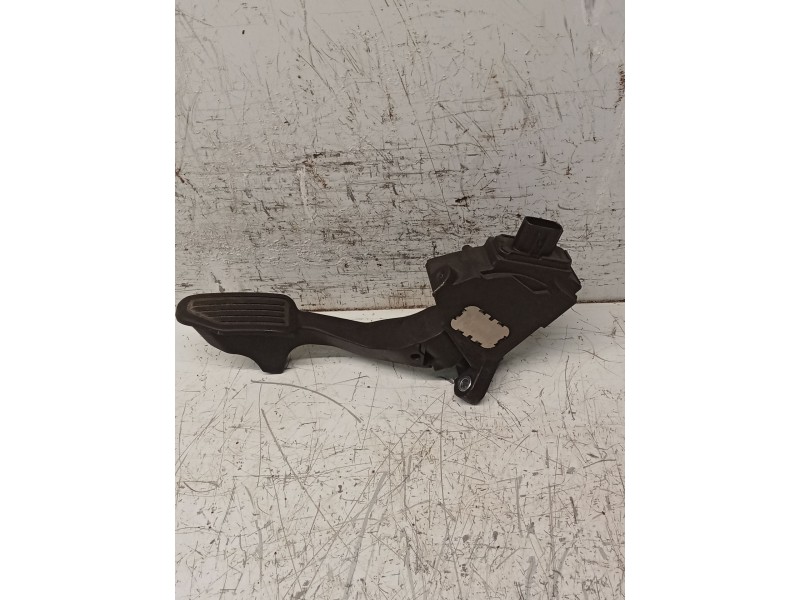 Recambio de potenciometro pedal para toyota yaris live referencia OEM IAM 7811000160  