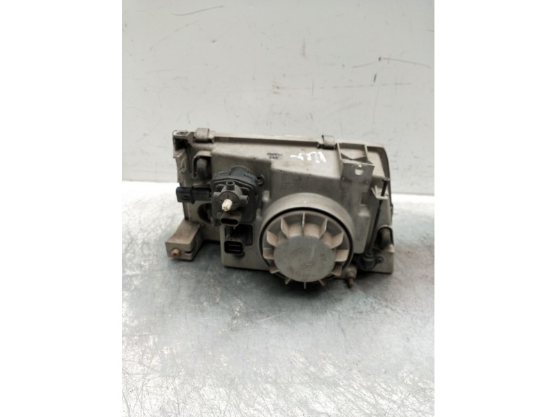 Recambio de faro izquierdo para mitsubishi galloper (hyundai) referencia OEM IAM   