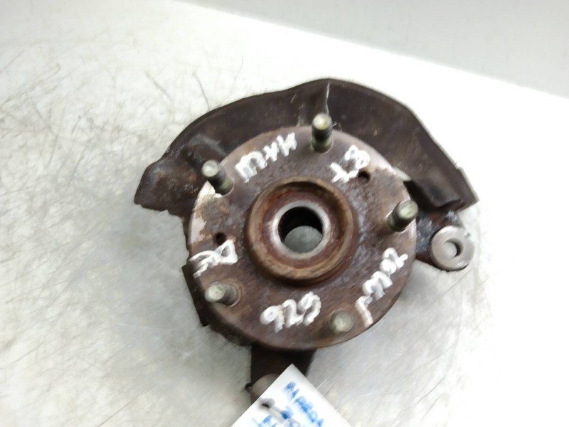 Recambio de mangueta delantera derecha para mazda 626 berl./coupe/famil. (gd/gv) referencia OEM IAM   