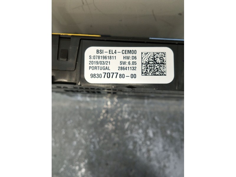 Recambio de caja reles / fusibles para citroën c4 spacetourer 1.2 referencia OEM IAM 983070778000  