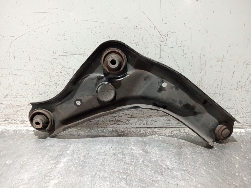 Recambio de brazo suspension inferior delantero izquierdo para nissan qashqai ii (j11, j11_) 1.5 dci referencia OEM IAM 54EA0BLH