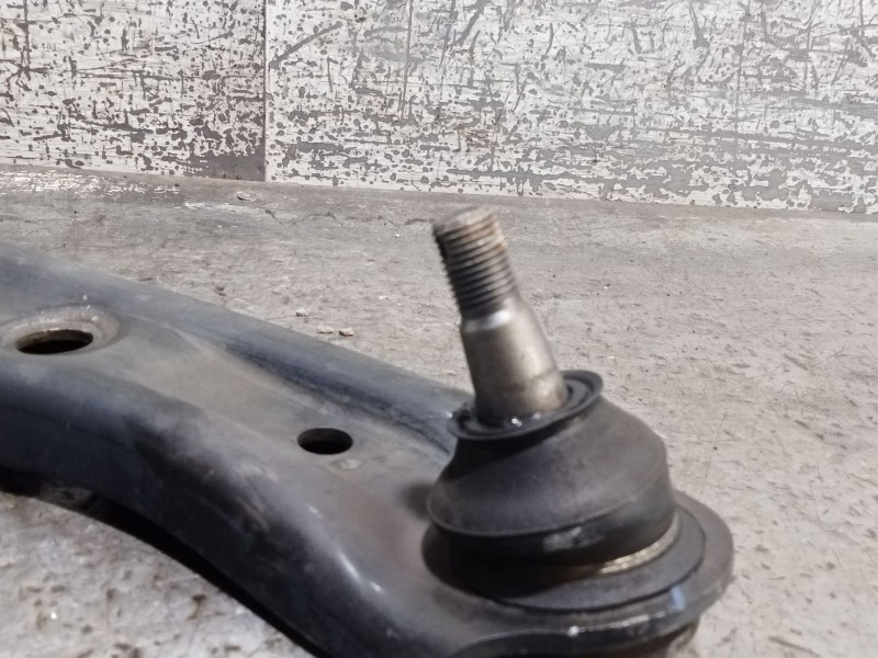 Recambio de brazo suspension inferior delantero derecho para citroën c1 seduction referencia OEM IAM   