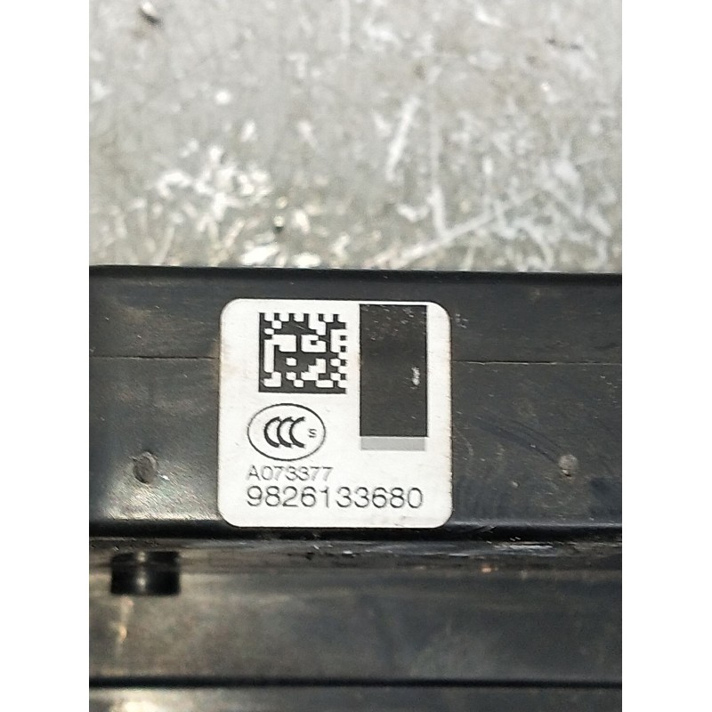 Recambio de motor cierre centralizado trasero derecho para citroën c4 spacetourer 1.2 referencia OEM IAM 9826133680  